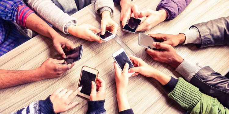 Major Factors to Consider Before Purchasing a Smartphone